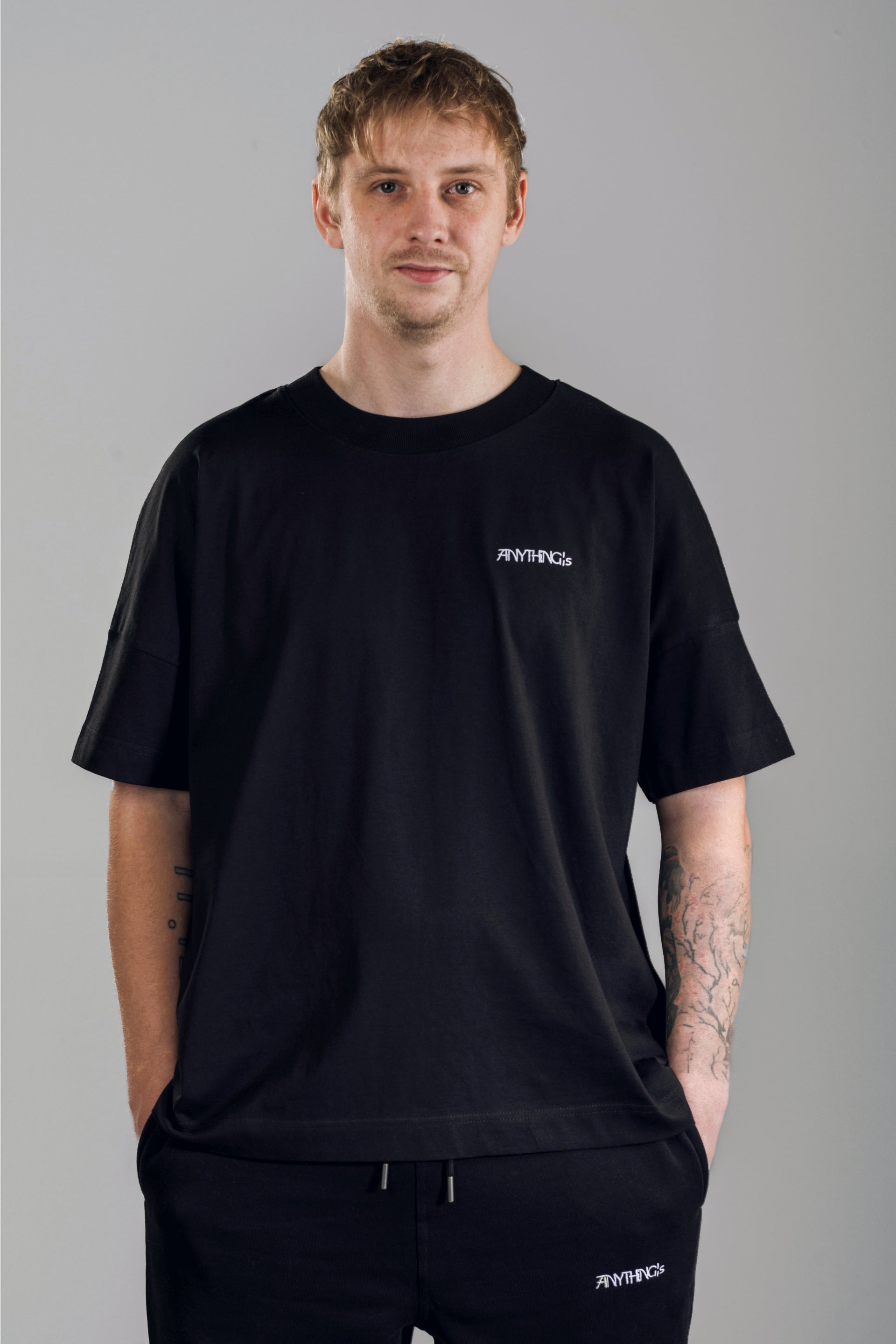 '24 ClASSiC Tee - Black