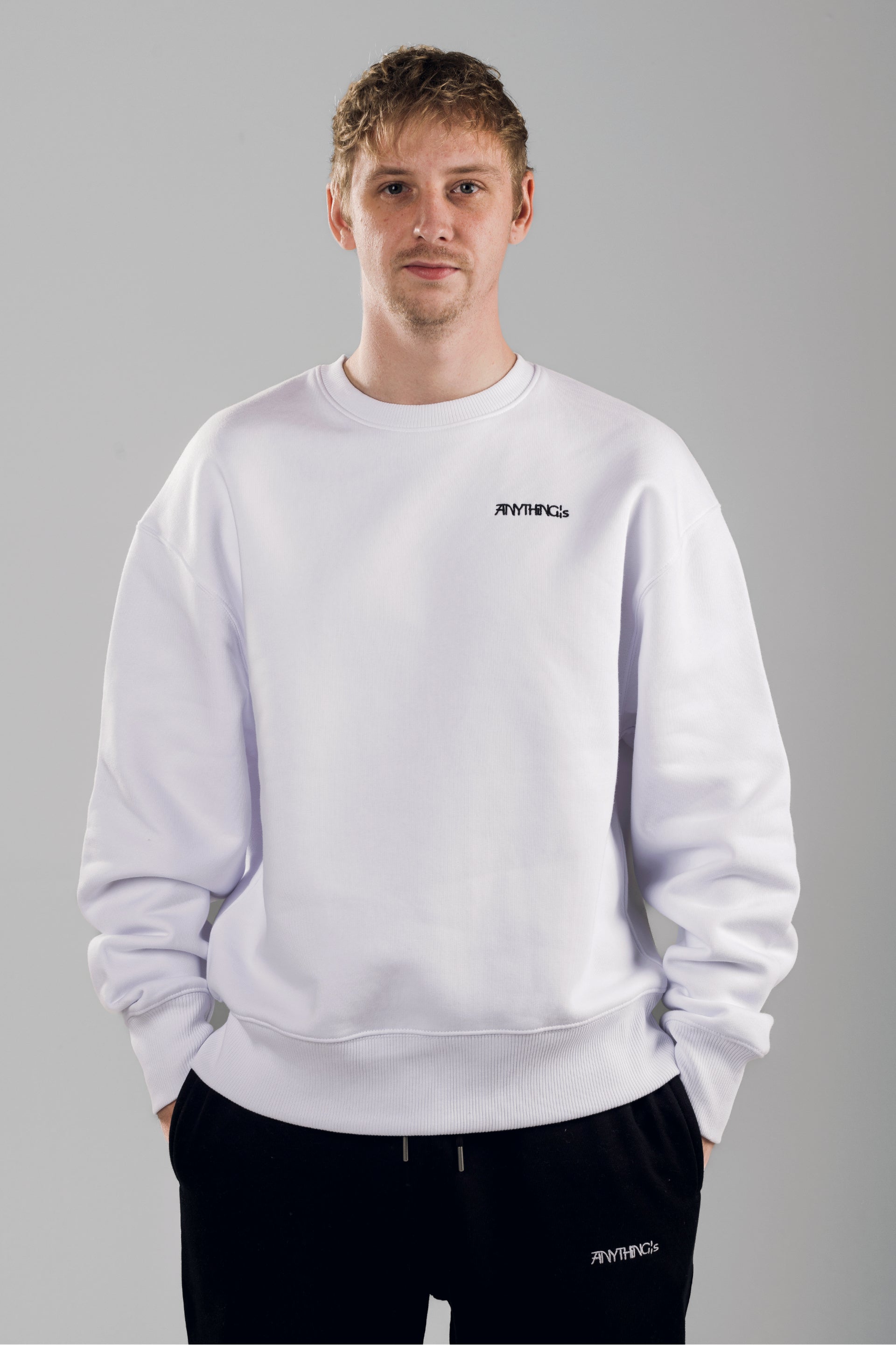 '24 ClASSiC Sweater - White