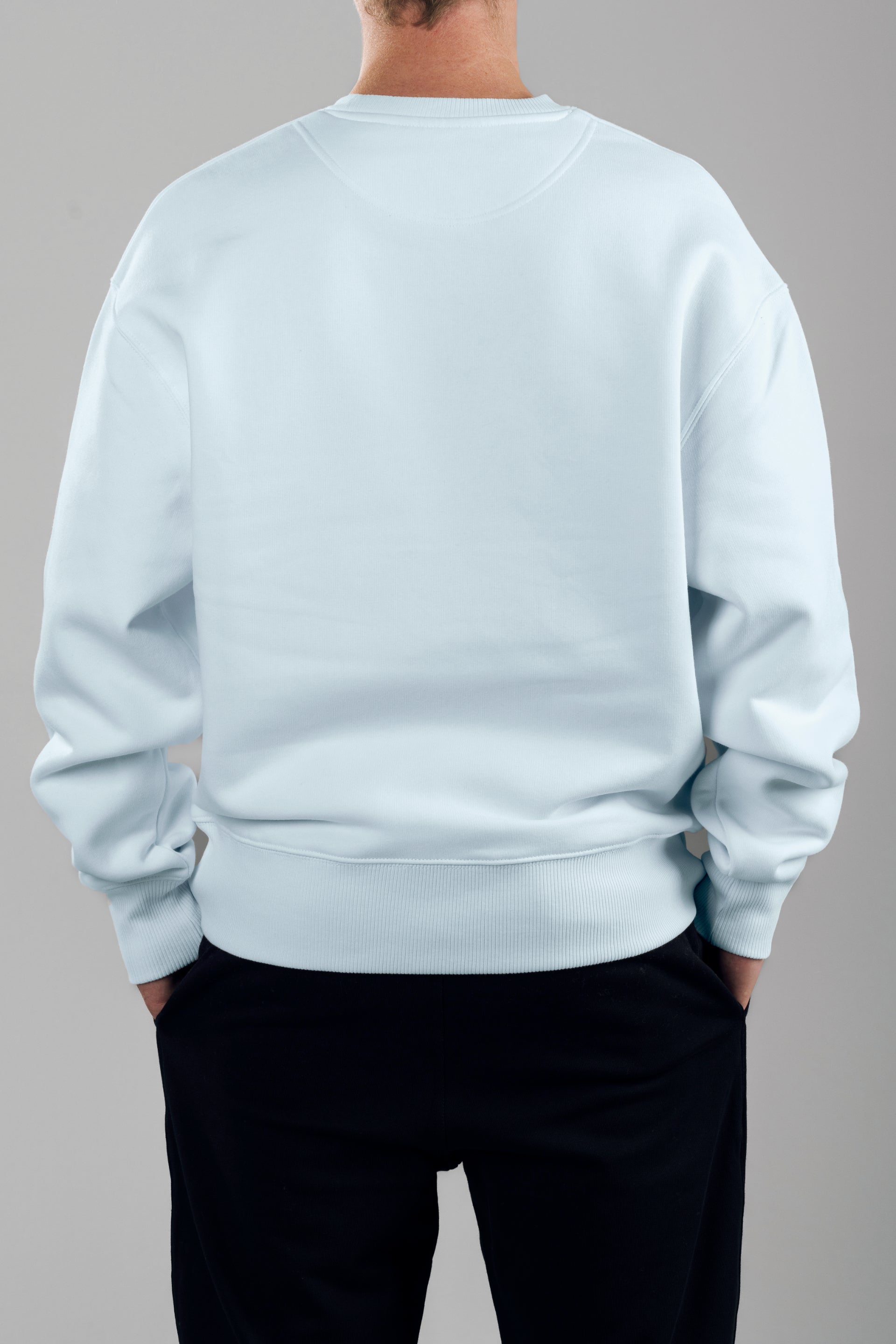 '24 ClASSiC Sweater - Ice
