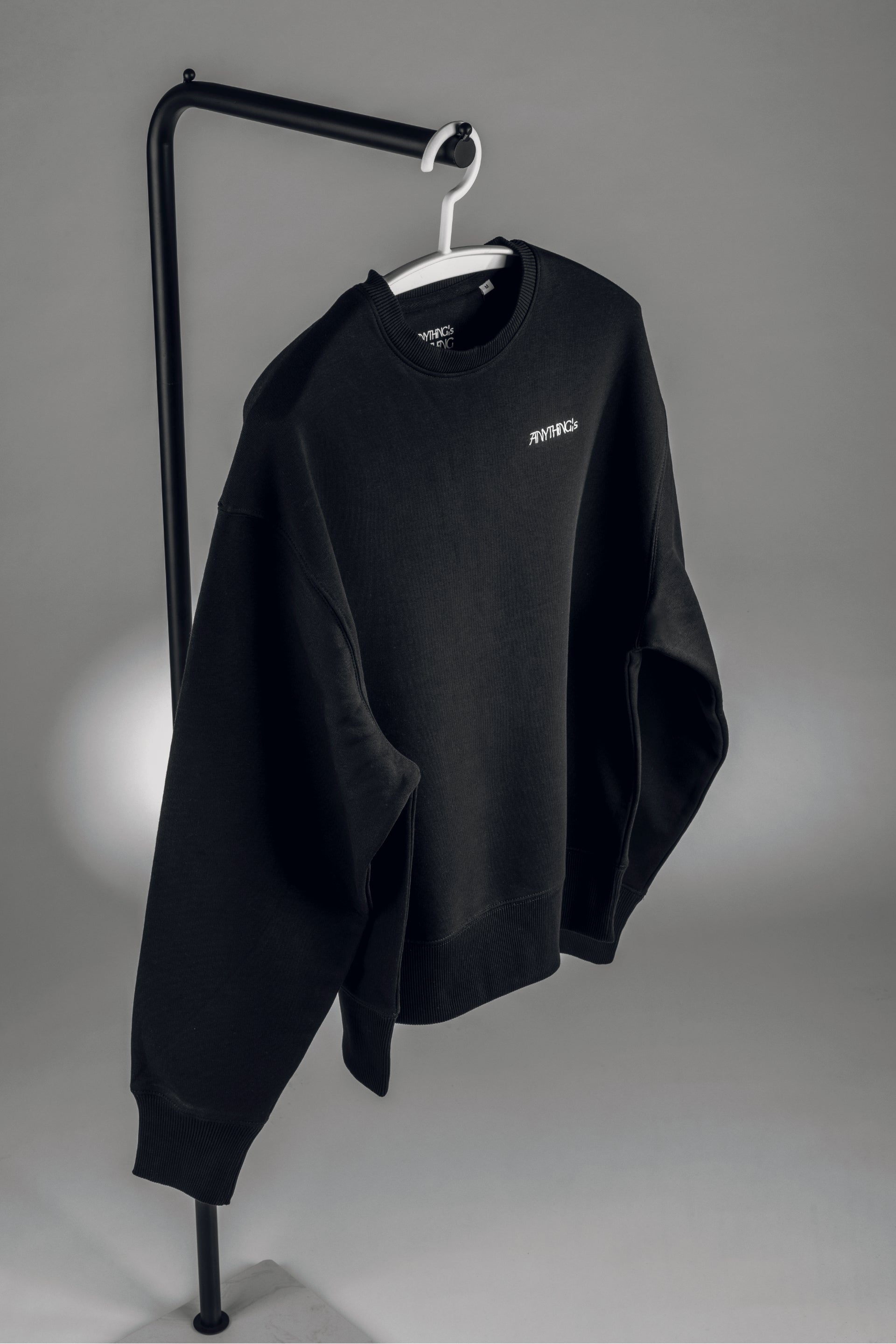 '24 ClASSiC Sweater - Black